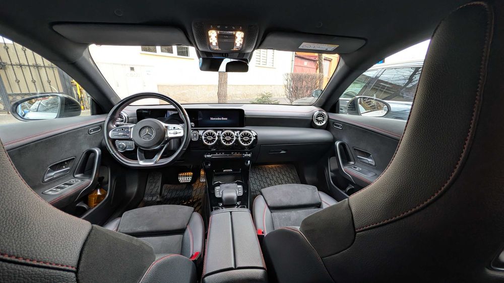 Mercedes Benz CLA 200