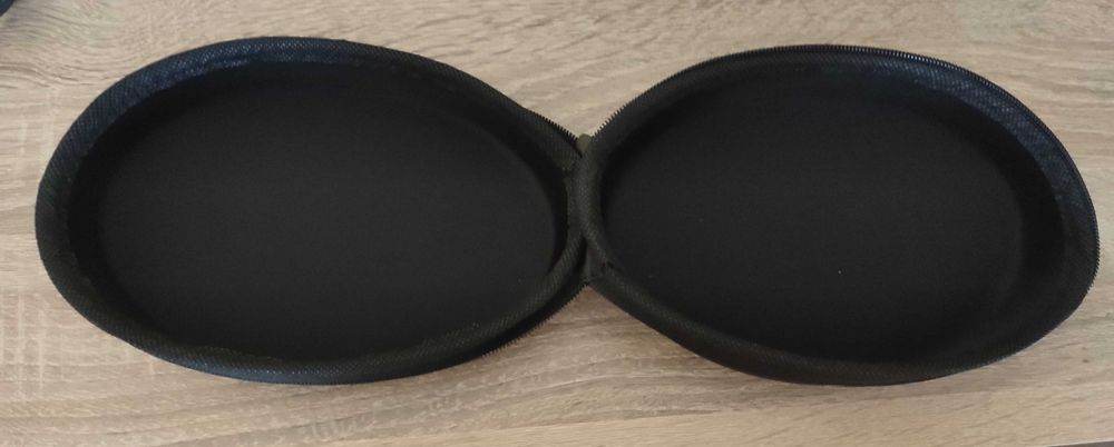 Чисто нов калъф за слушалки EVA OVAL