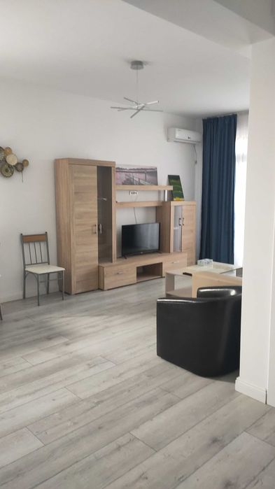 Inchiriez apartament 2 camere Mamaia Nord