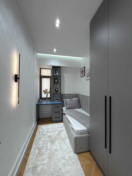 Шота Руставели, 4 комнаты в ЖК Madrid — 107 м² кафе BON`