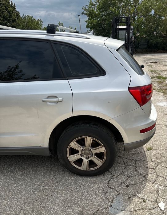 На частиAudi Q5 quattro 2.0тди 2.0tfsi Автомат ръчка  2010г