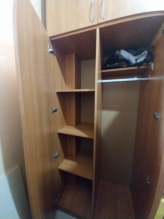 Шкаф двухдверный