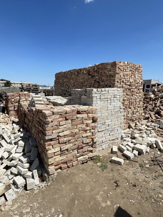 Продам красный кирпичь и силикат