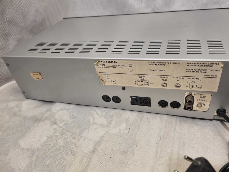 Grundig R 400 Amplificator Statie Audio Radio FM Silver