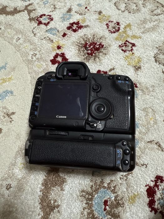 Продам Canon 5D Mark II