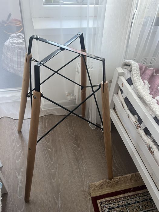 Продается круглый стол
