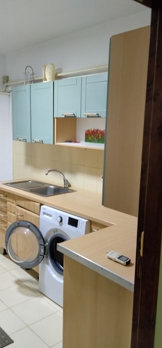 Închiriez apartament  2 camere