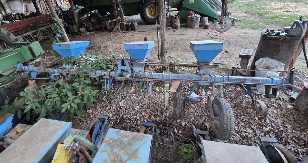 Semanatoare porumb SPC 6, disc și cultivator