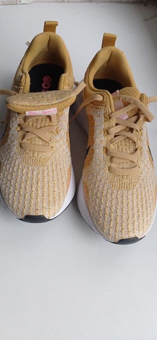 Nike React Infinity Run  35 размер новые