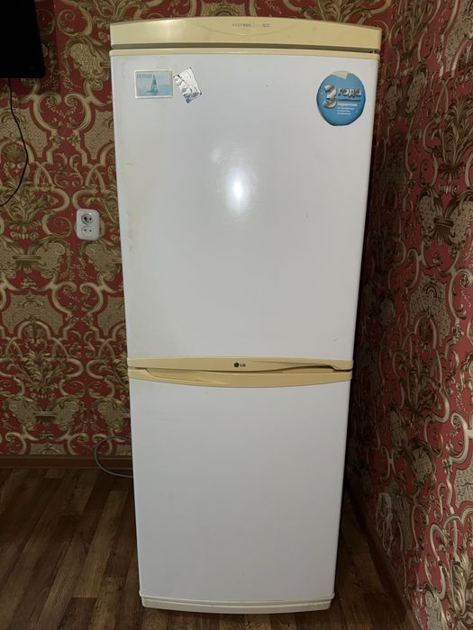 Продам холодильник LG