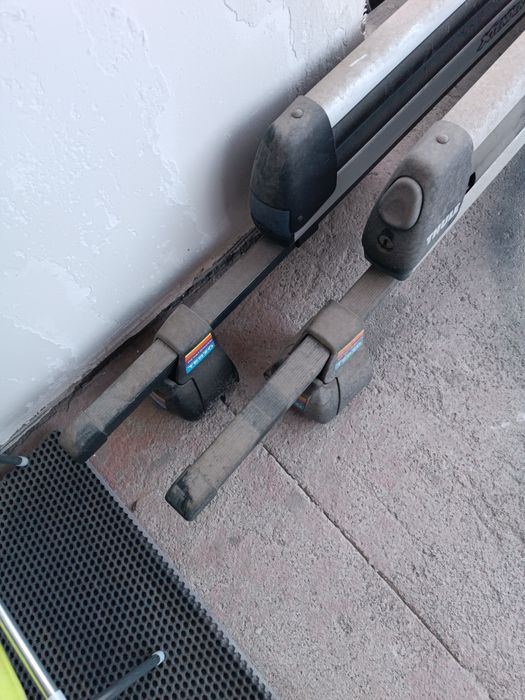 Крепления для лыж Thule