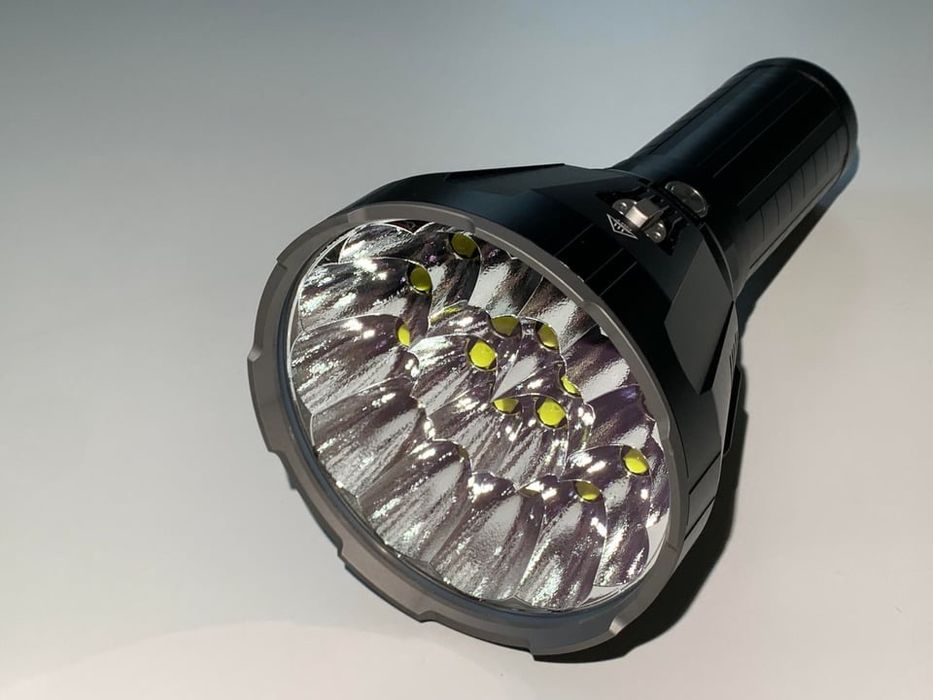 Imalent MS18 Lanterna Imalent  cu afisaj OLED, 1350 metri