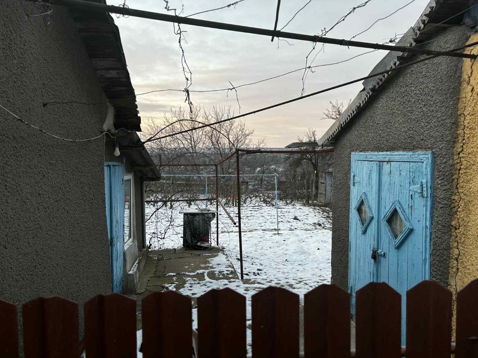 Casa batraneasca + teren Odaia Manolache
