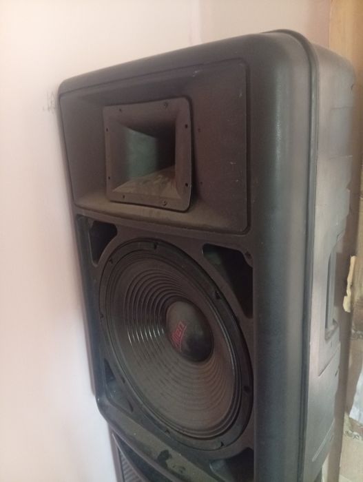 Vând boxaa maree