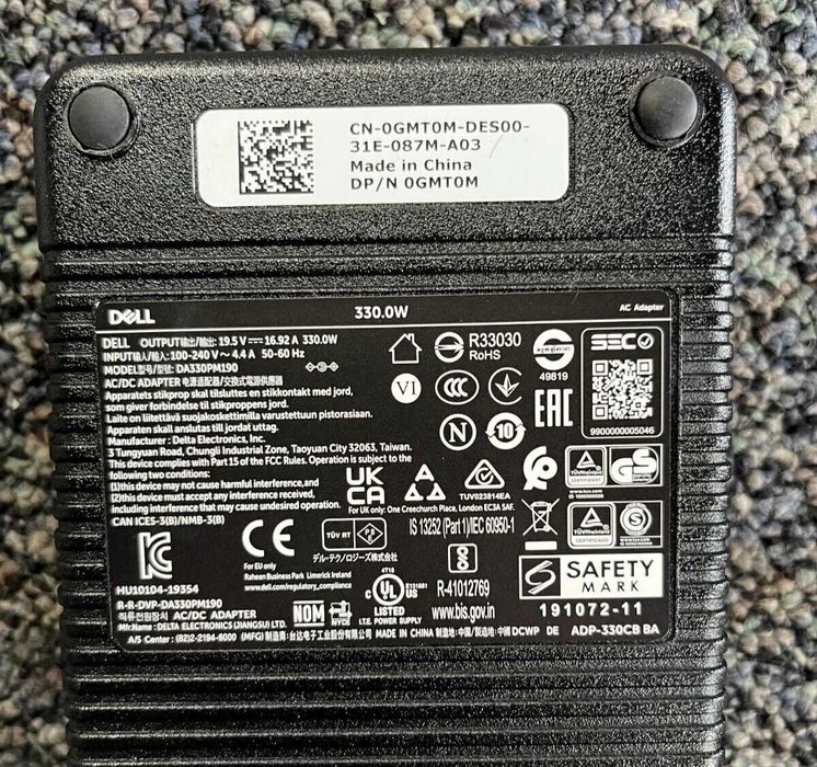 Dell Alienware Precision OEM Зарядно Power Adapter Charger 330W GT1CX DA330PM190