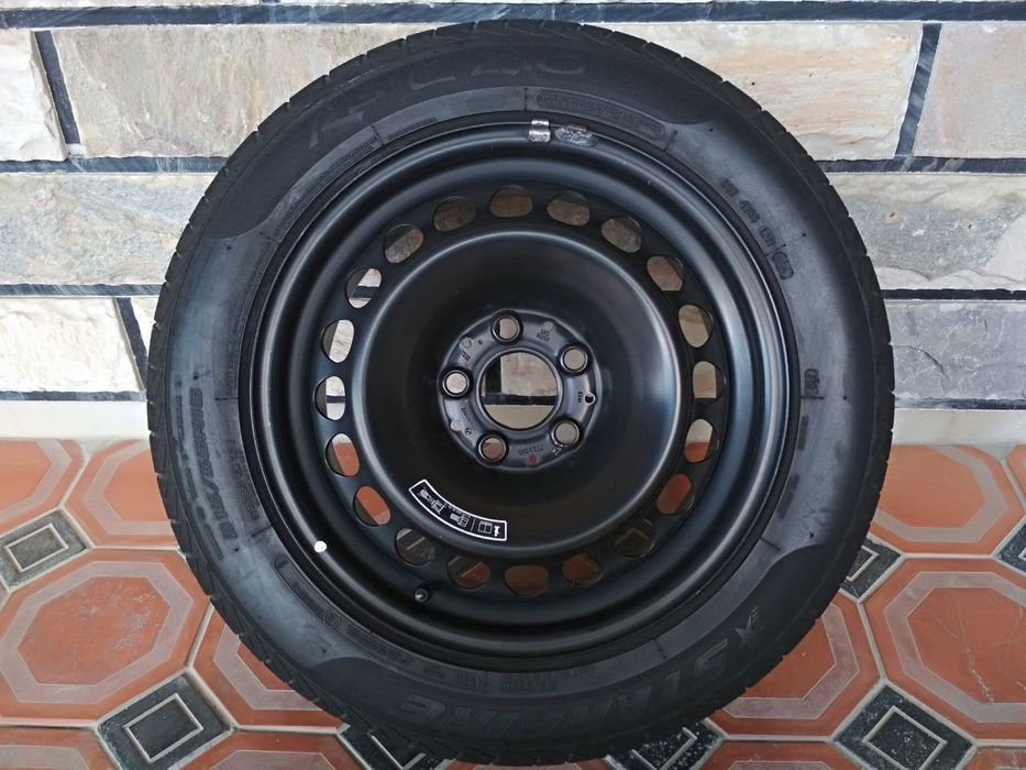 Mers E210 ga taqilgan 215/55 R16