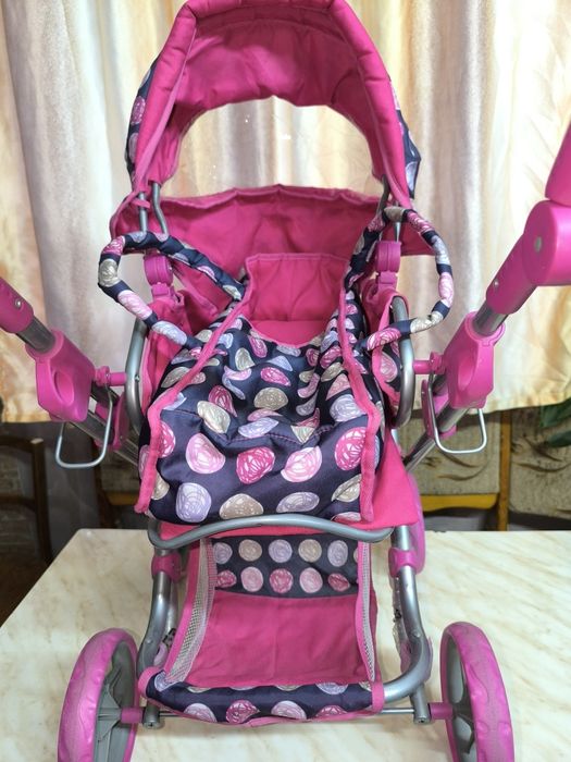 Игрушечная коляска