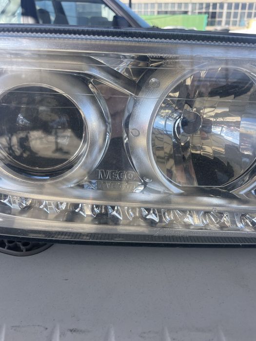 Ляв фар от IVECO