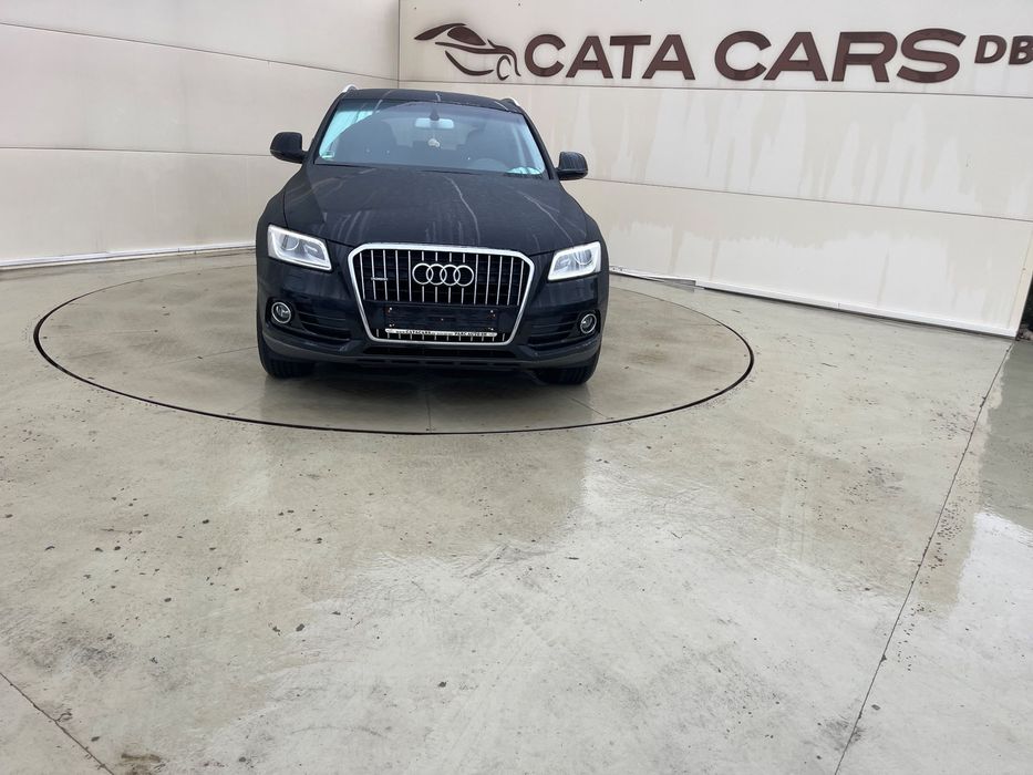Audi Q5 Audi Q5 2.0TDI, 190CP, Quattro, BI-Xenon, Navi, Keyless, Comenzi volan