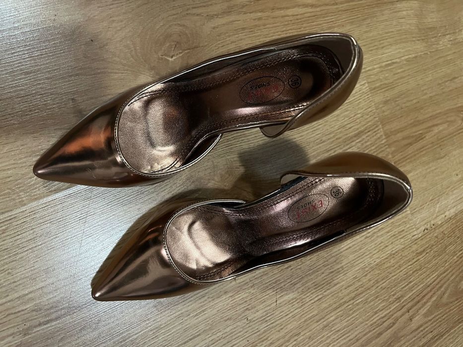 Pantofi stileto aramii noi