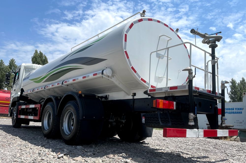 Бумм 20куб Водавоз (Поливомоечный машина)