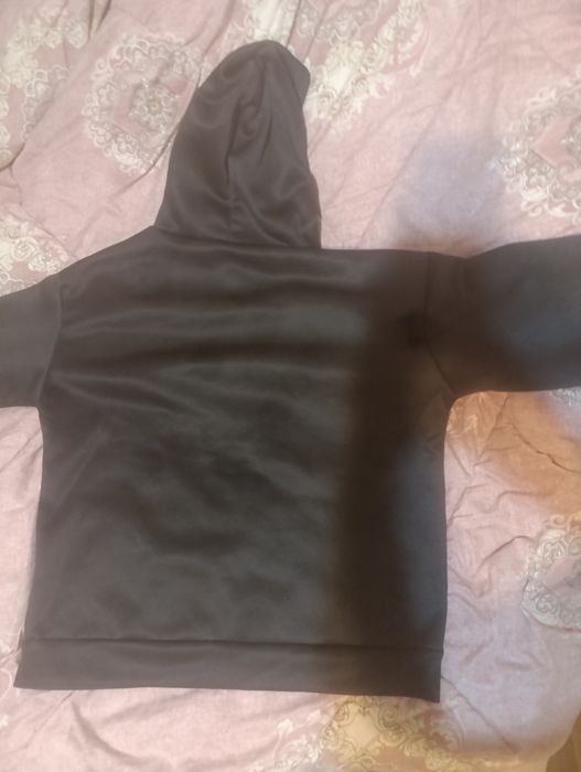 Hanorac Spider nou,daca sunteti din severin predare personala