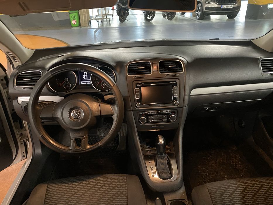 Dezmembrez Vw Golf 6 1.6 tdi dsg 7 trepte