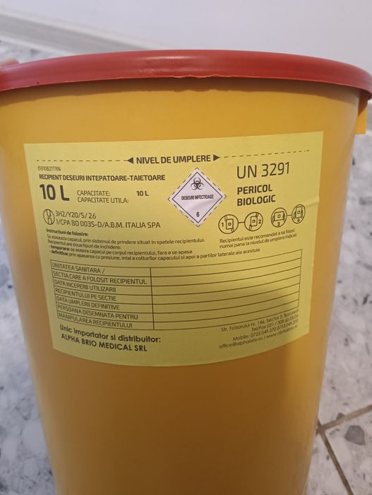 30 Recipiente Plastic Deșeuri Înțepătoare Tăietoare volum 10 Litri.