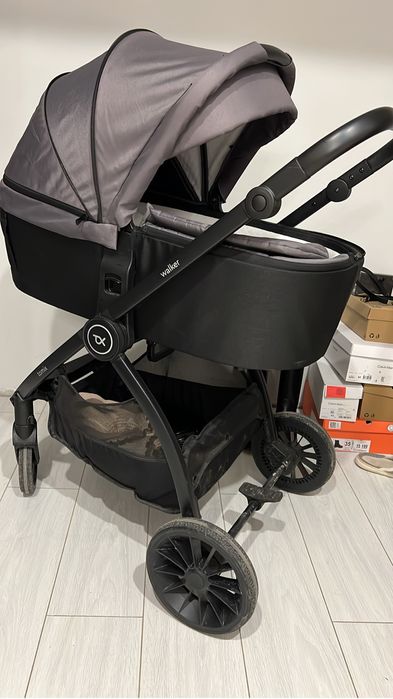 Продам коляску Томикс