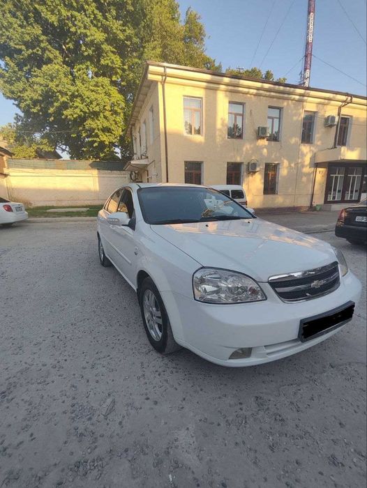 Lasetti 2009 sotiladi