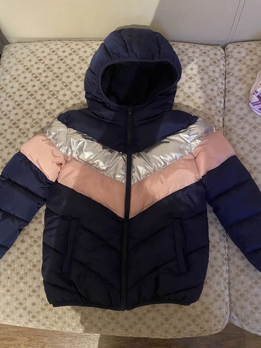 Детская демисезонная куртка на девочку
