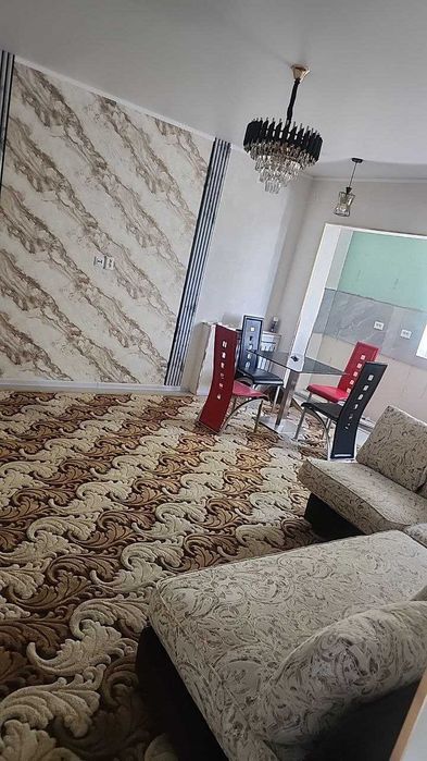 Продам квартиру 4 комнатная переделанная в 5 комнатную