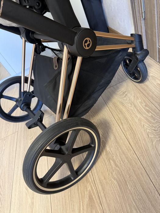 Продам Cybex priam IV