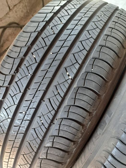 2 anvelope vară 235 60 r18 Michelin