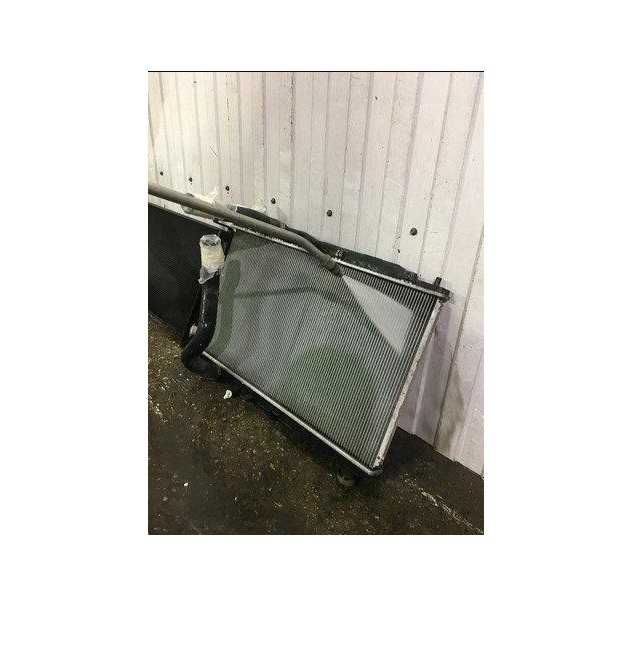 Радиатор охлаждения двигателя от