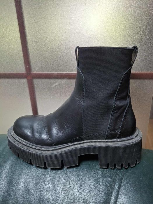 Боти Zara .естествена кожа р39.от 160лв