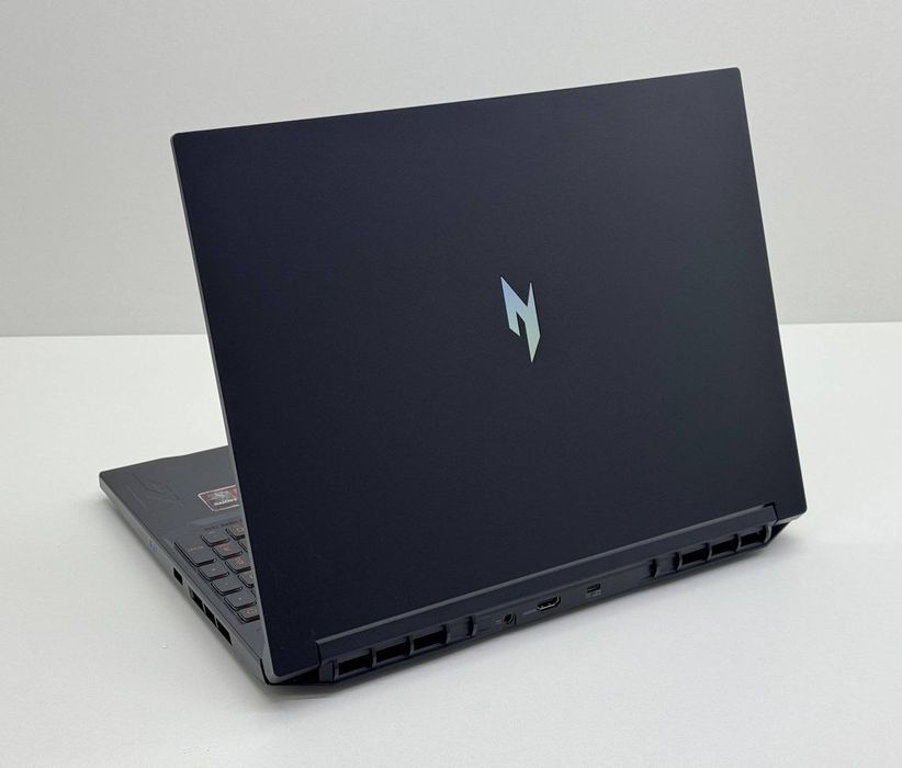 Acer Nitro V16 — Ryzen 7 8845HS / RTX 4050 6GB / DDR5 16GB /