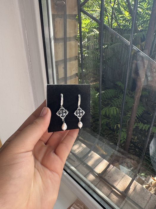 Продам серьги и сотуар