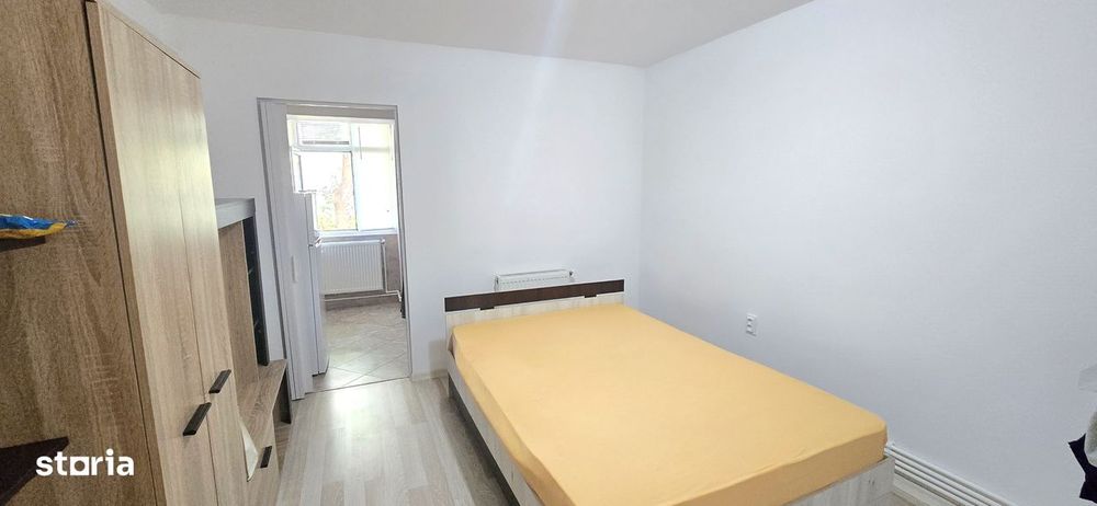 Garsoniera, centrala termica, tamplarie PVC, bucatarie mare, Galata