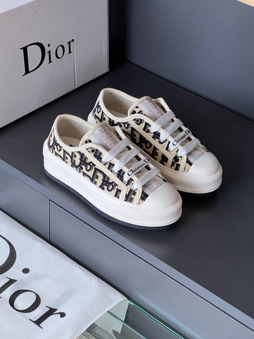 Tenesi Dior dama noi