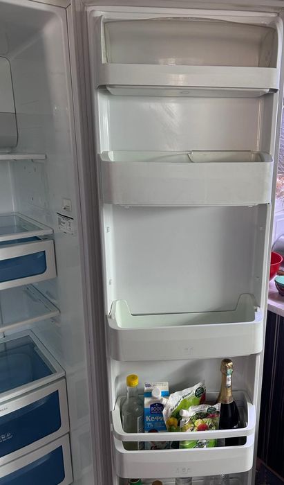 Холодильник белый