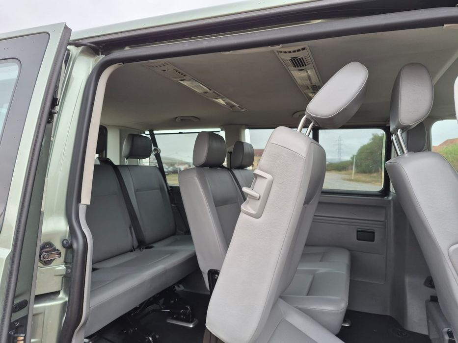 VW T5 Caravelle 8locuri