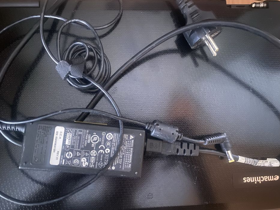 eMachines E527 ноутбока