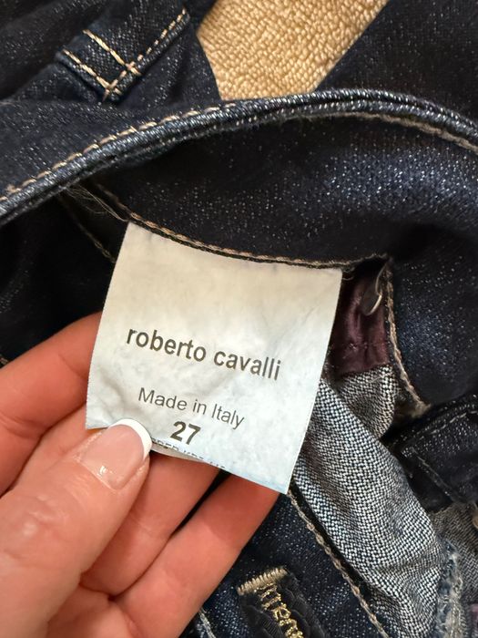 Дънки на марката Roberto Cavalli