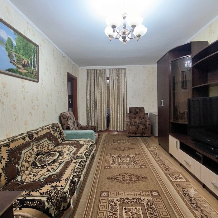 Продам 2 ком квартиру в центре