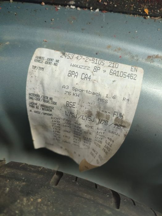 Dezmembram Audi A3 8P USA DREAPTA FATA/ USA DREAPTA SPATE/USA STANGA SPATE