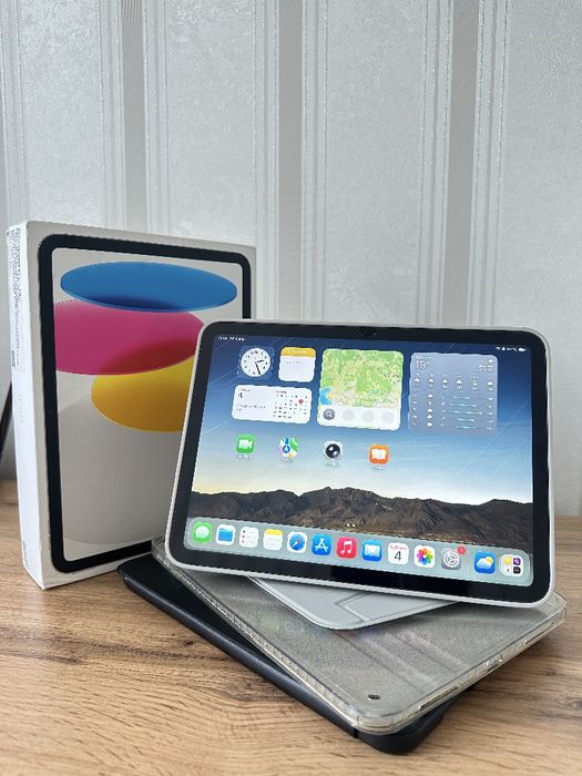 Продам iPad 10 на 64 гб с коробкой