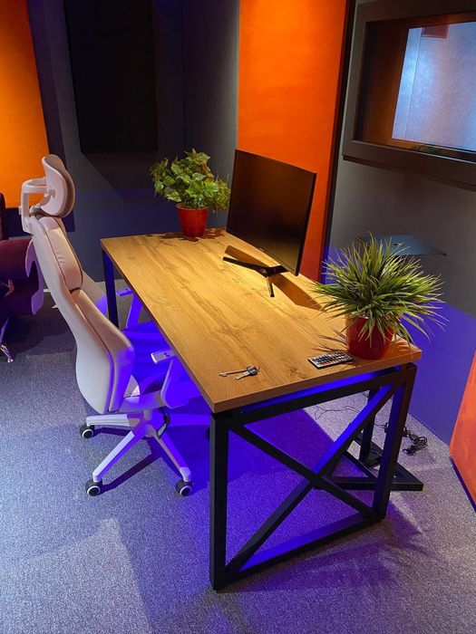 Рабочий стол в стиле лофт