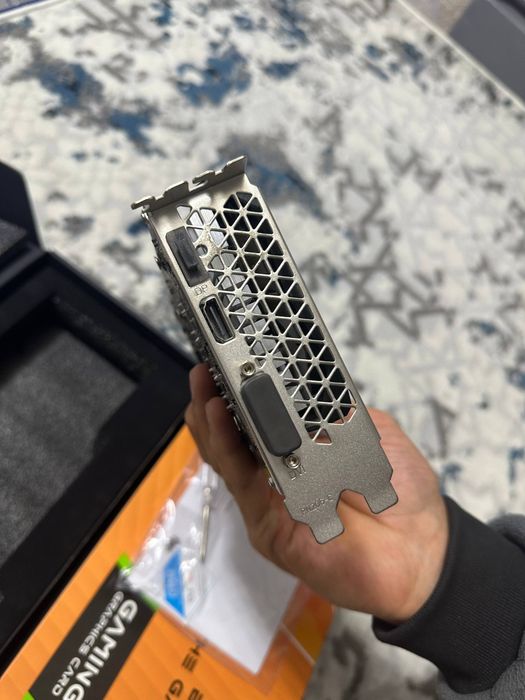 GTX 1660 SUPER Peladn