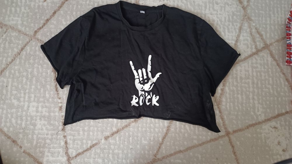 Продам  футболки